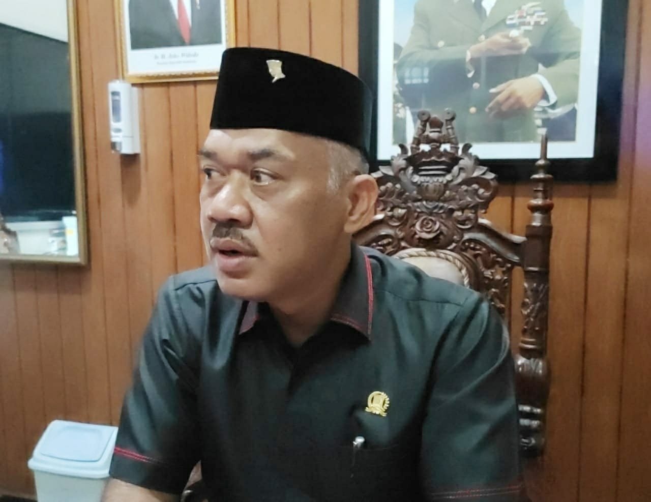 Satu Akses Dengan Pasar, DPRD Minta Pemkot Membuat Simulasi Akses Jalan Menuju SMPN 25