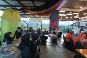 Screenshot 4 12 2022 10 52 47 AM Nikmatnya Berbuka Puasa di Roof Top Teracce and Garden Neo+ Balikpapan Sambil Menikmati Matahari Terbenam PROKALTIM