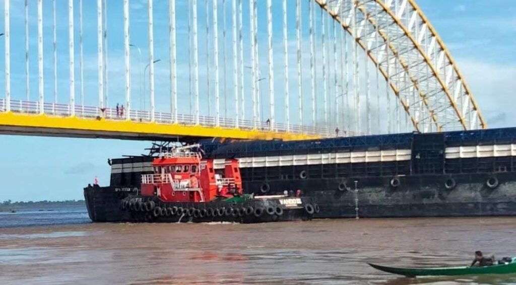 WhatsApp Image 2022 04 08 at 17.07.21 Heboh! Tongkang Tabrak Jembatan Kota Bangun, KSOP Apnggil Pemilik dan Kapten Kapal PROKALTIM