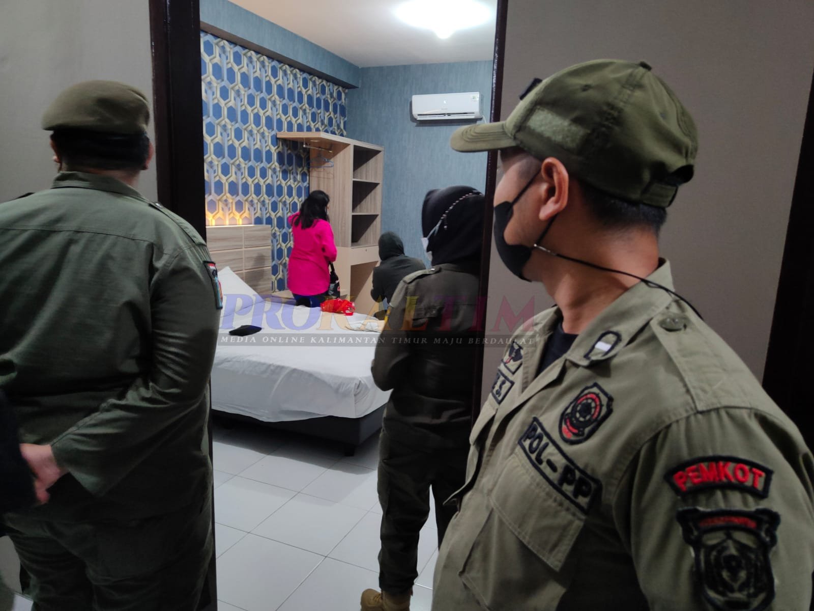 8 Pasangan “Ngamar” Diangkut Pol PP, 1 Diantaranya Usai Bukber