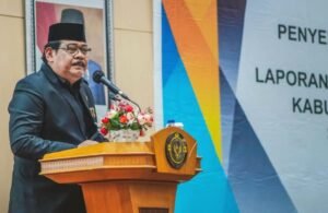 20220528 081148 Ketua DPRD Abdulloh Terima LHP LKPD Tahun 2021 PROKALTIM