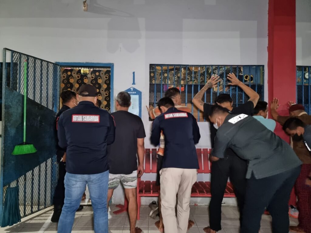 IMG 20220520 WA0046 74 Personel Geledah Lapas Narkotika, Temukan Hal Ini PROKALTIM