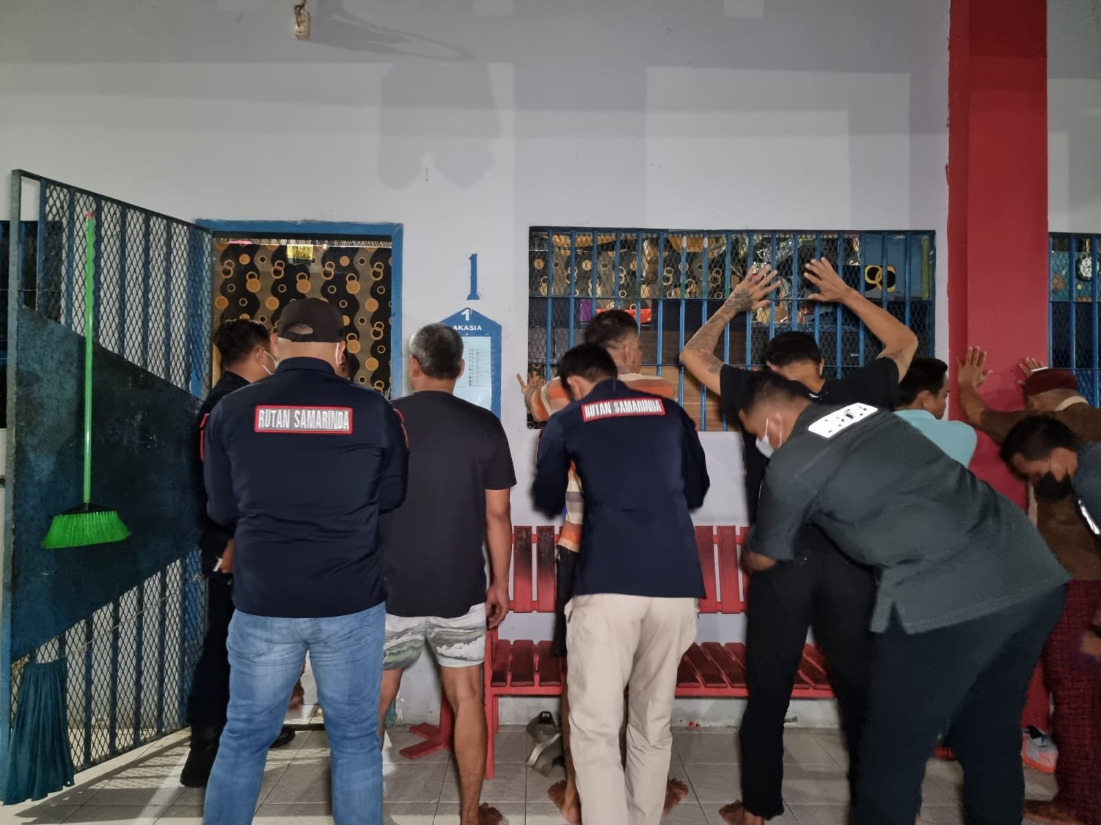 74 Personel Geledah Lapas Narkotika, Temukan Hal Ini