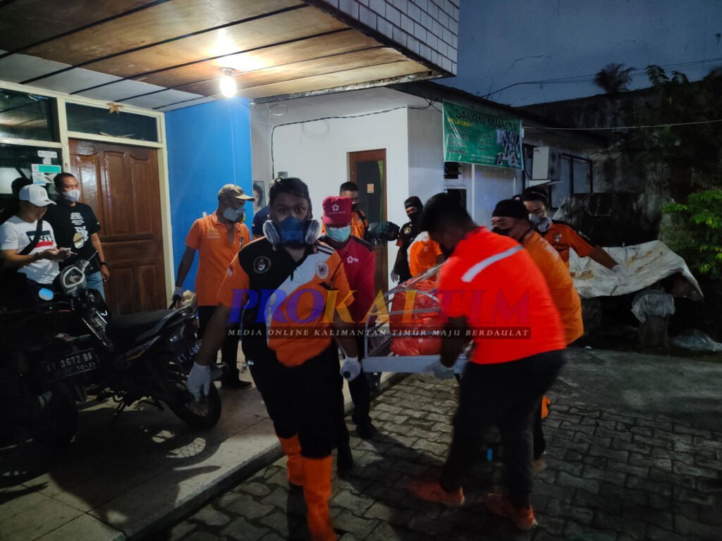 InShot 20220505 191408871 Pria 54 Tahun Tewas di Teras Rumah Rumah Kerabatnya PROKALTIM