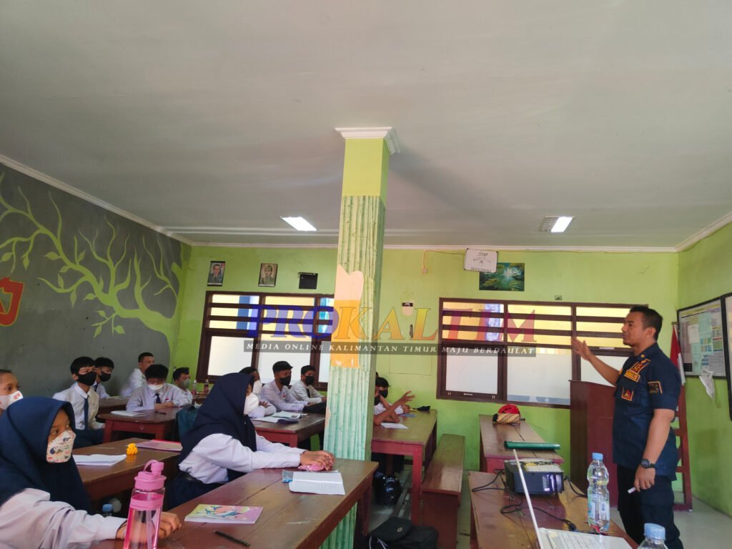 InShot 20220524 102210126 Edukasi Kebakaran, Damkar Sosialisasi Ke Sekolah PROKALTIM