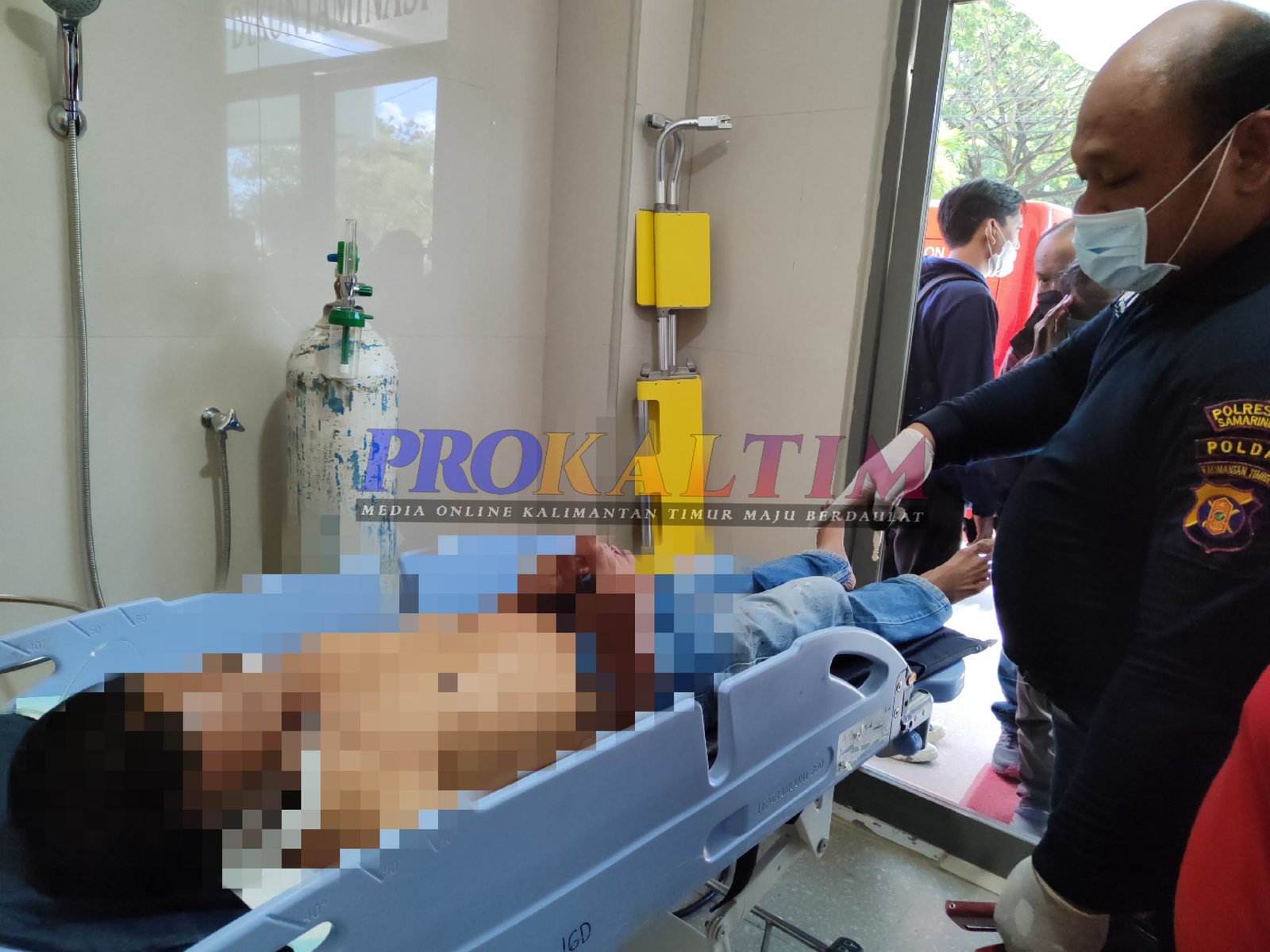 Waspada! Penumpang Gorok Driver Taxi Online