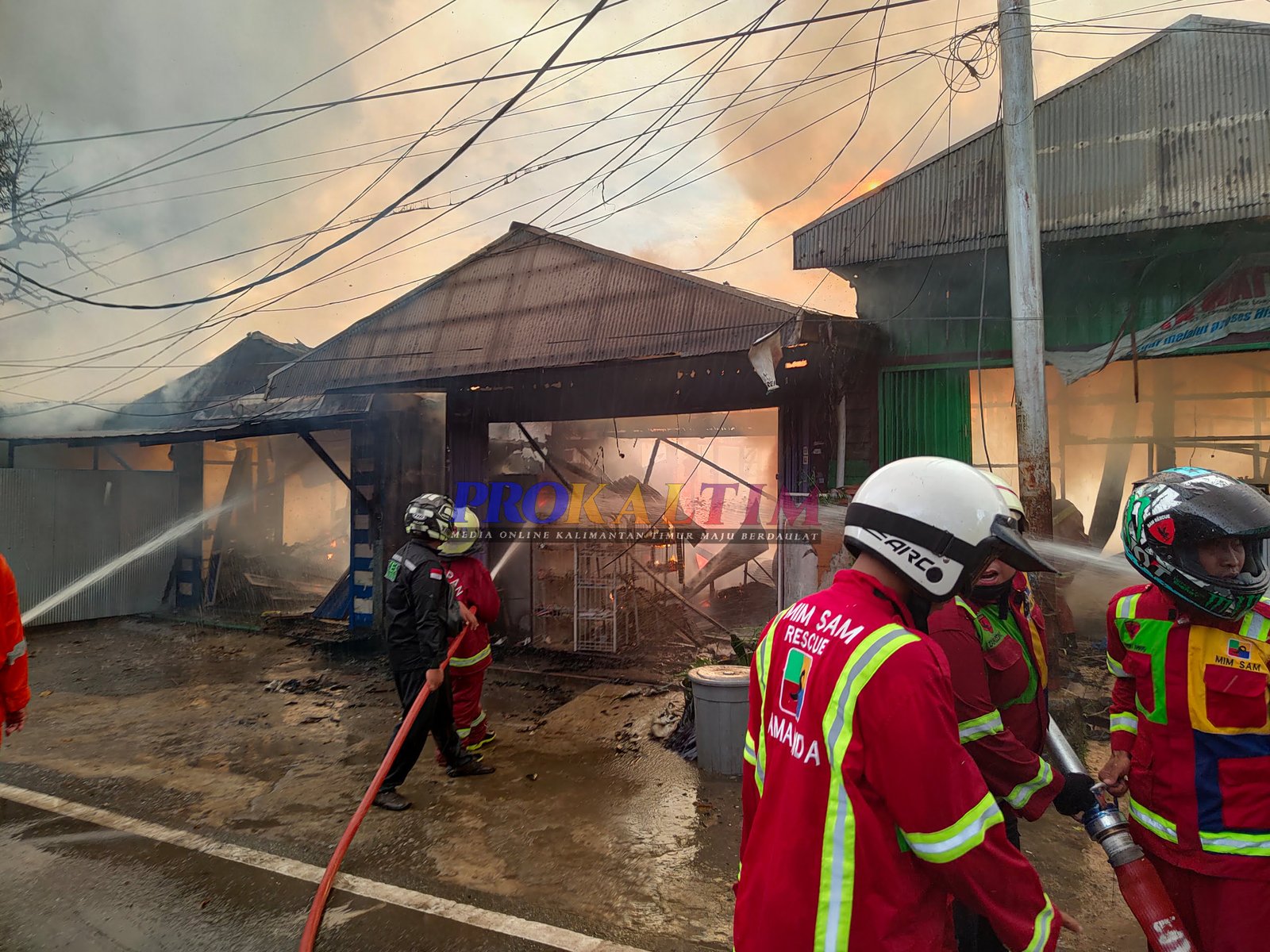 Breaking News! Kebakaran di Sengkotek Nenek 61 tahun, Terbebas Dari Kobaran Api