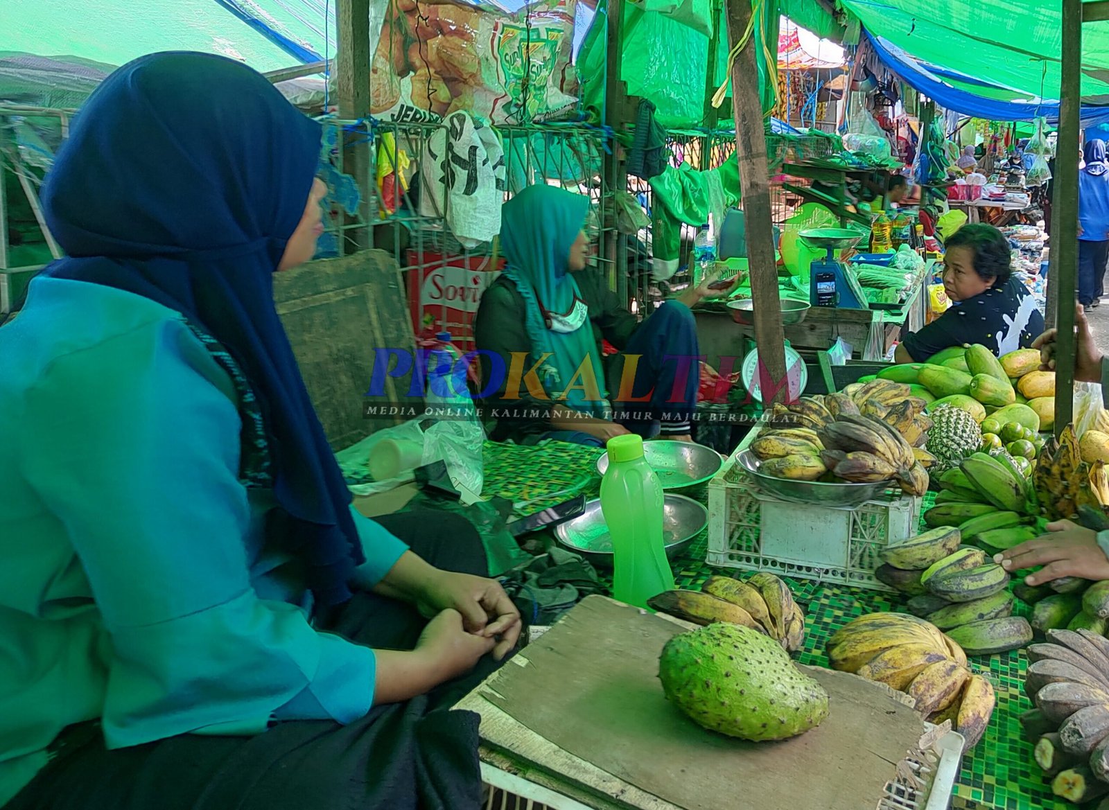 Pasar “Gang Rivai” Tidak Dibenarkan Secara Aturan, Camat : Kesepakatan Warga, Tidak ada permasalahan, silahkan saja