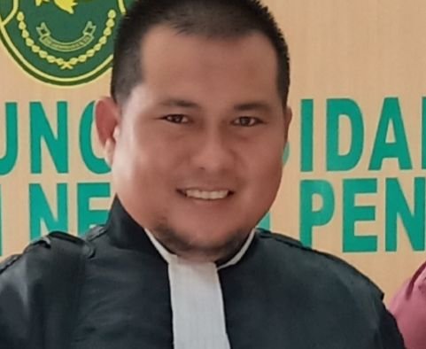 Mengupas Calon Dewas Perumda Manuntung Sukses. Putra Balikpapan Oki Alfiansyah Pengacara Muda Energik, Niat dan Tekad Untuk Balikpapan