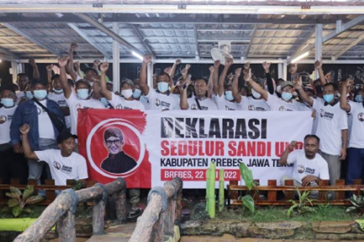 ratusan petani bawang brebes dukung sandiaga presiden 2024 ors Ratusan Petani Bawang Brebes Dukung Sandi Presiden 2024 PROKALTIM