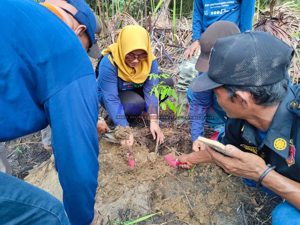 InShot 20220606 054602716 8000 Bibit Mangrove Disebar Di Tiga Daerah, Peringatan Hari Lingkungan Hidup PROKALTIM