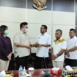 DPRD Balikpapan Serahkan Tali Asih Keluarga H Johny Ng