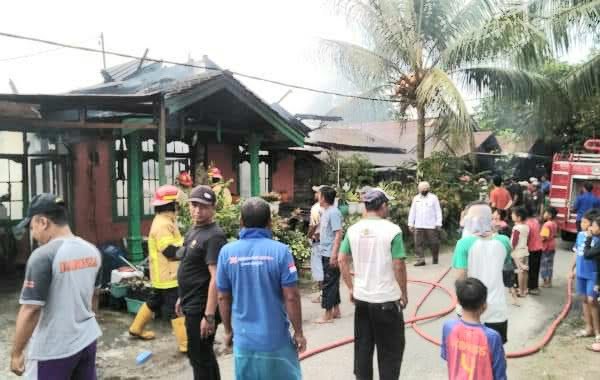 20220714 085957 Nyaris Terjebak Kebakaran, Seorang Anak Berhasil Diselamatkan Petugas PROKALTIM