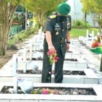 Keluarga Besar Kodam VI/Mlw Adakan Ziarah Rombongan dan Tabur Bunga di TMP