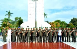 20220715 161912 Keluarga Besar Kodam VI/Mlw Adakan Ziarah Rombongan dan Tabur Bunga di TMP PROKALTIM