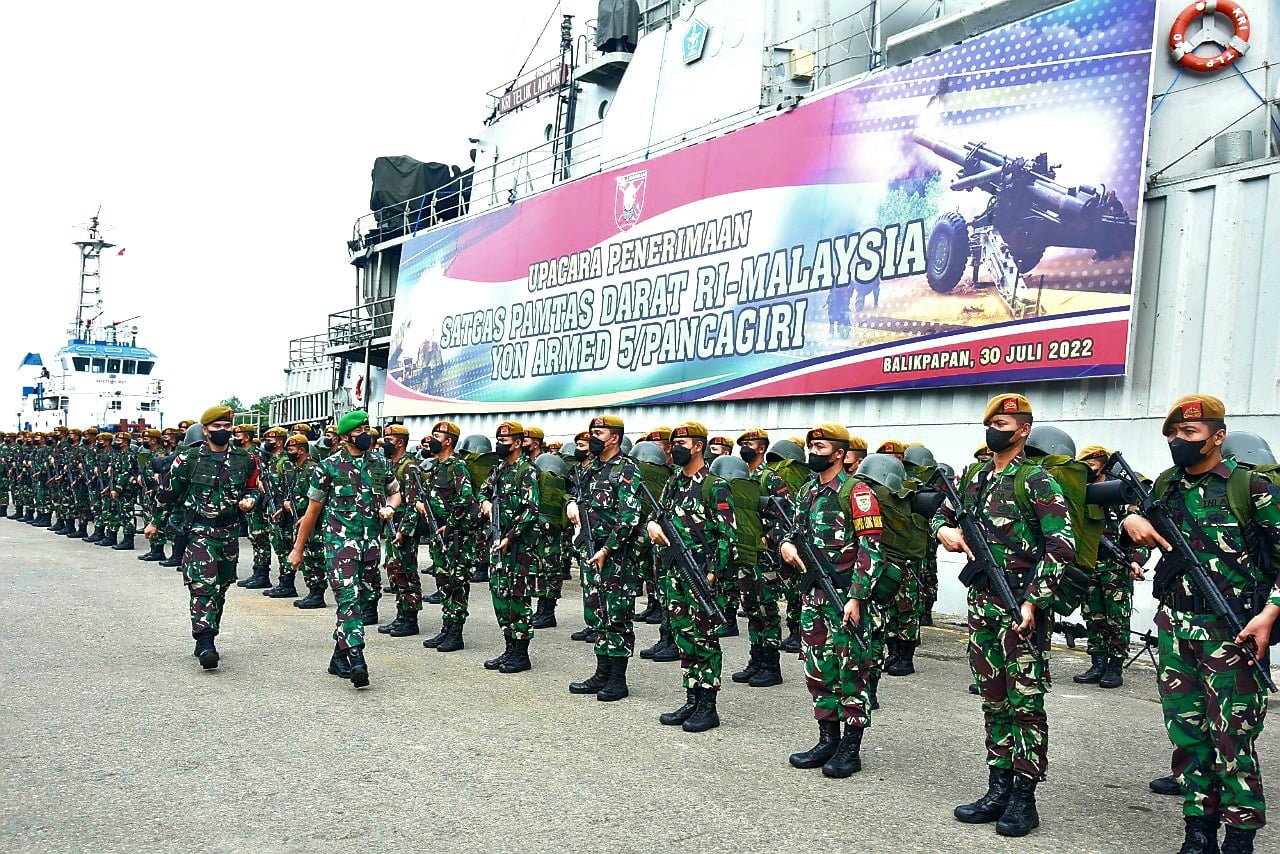 450 Personel Satgas Pamtas Darat RI-Malaysia Yonarmed 5/Pancagiri Tiba di Balikpapan