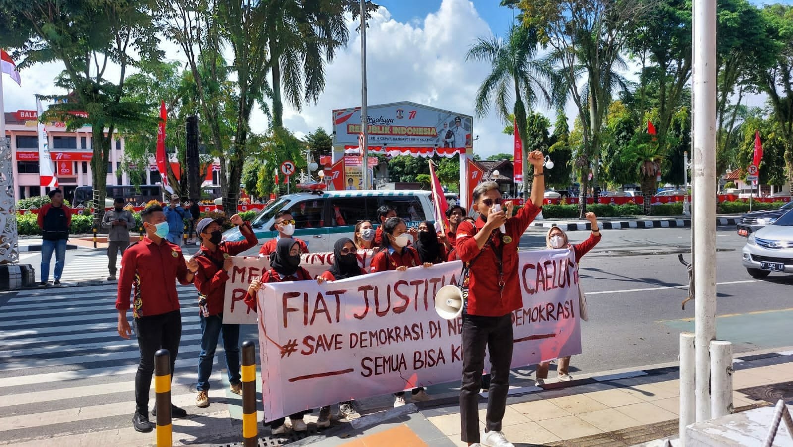 BEM Uniba Demo di Kantor DPRD Balikpapan. Ini Tuntutannya