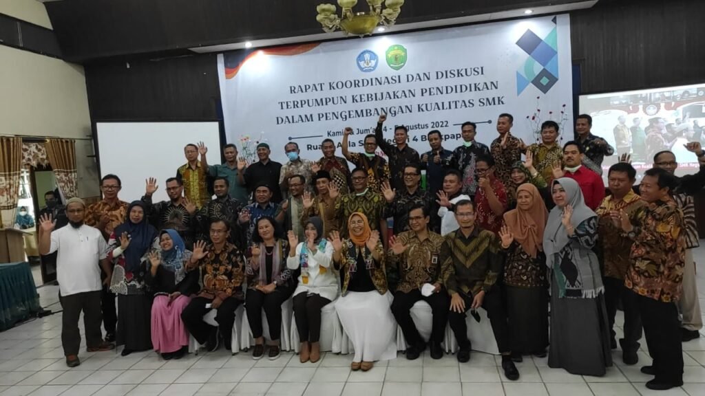 IMG 20220807 WA0005 Gelar Diskusi di SMK Negeri 4 Balikpapan, Dirjen Diksi dan Hetifah Gaungkan Optimalisasi Pendidikan dan Pelatihan Vokasi untuk Pembangunan IKN PROKALTIM