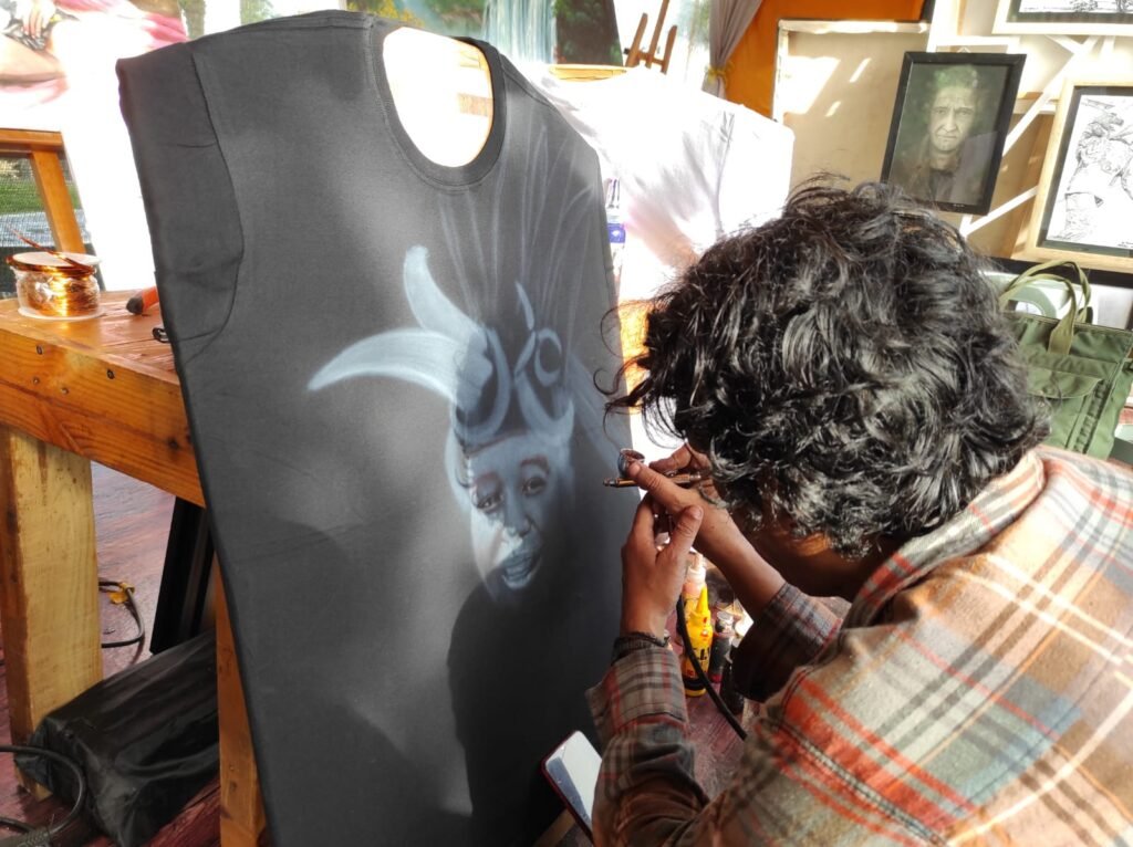 IMG 20220823 WA0048 Kreatif Kaos Airbrush di HI-Fest, dari Harga Rp 150 Ribu PROKALTIM