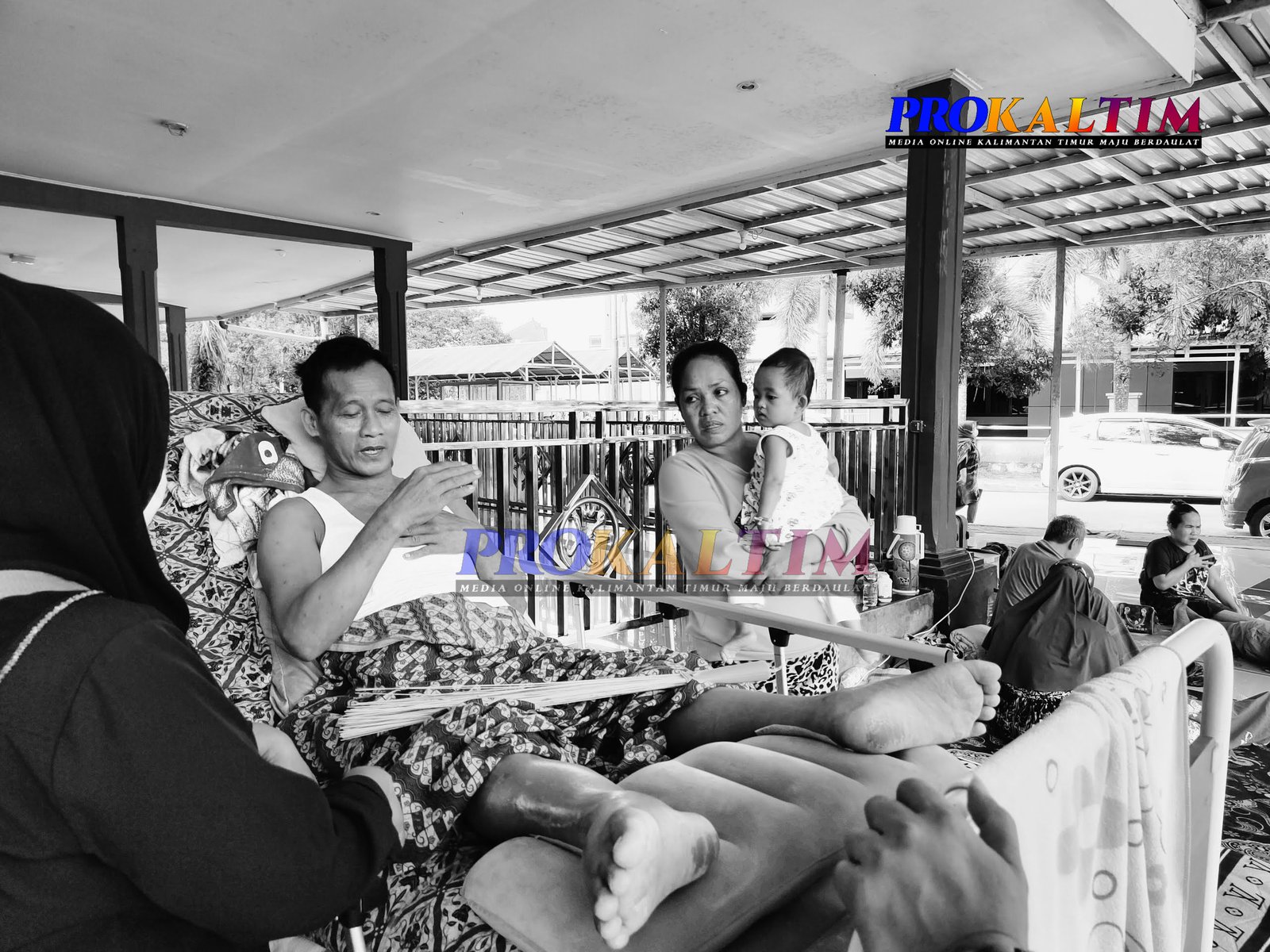 Tertimpa Kren Tulang Belakang Remuk, 10 Malam bermalam di Pelataran Mesjid RSUD AW Syahranie