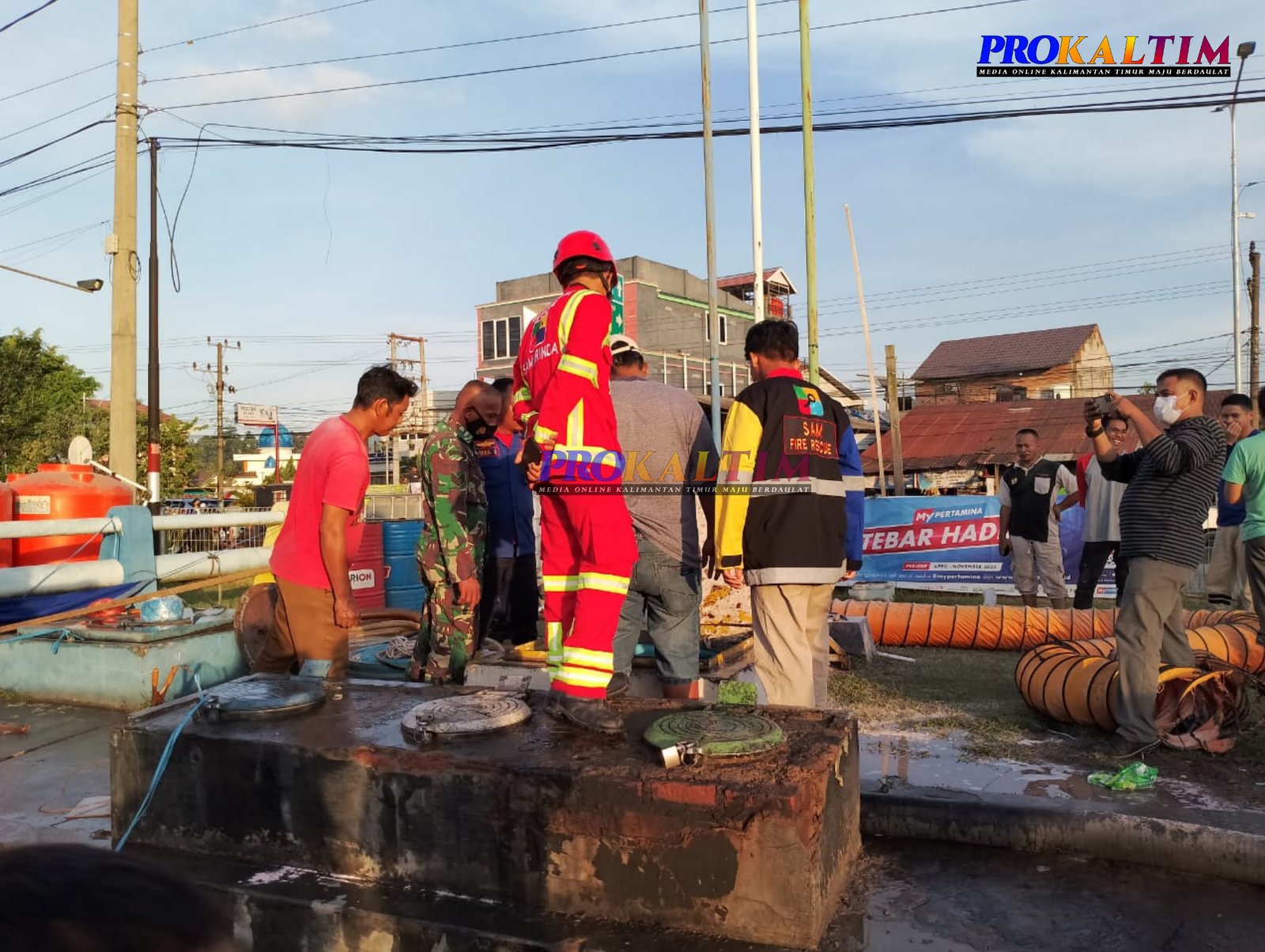 Bersihkan Bunker Pertalite di SPBU Bung Tomo, Ayah dan Anak Luka Bakar