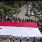 Bendera Merah Putih Ukuran Tak Biasa Terbentang, Meriahkan HUT RI Ke -77