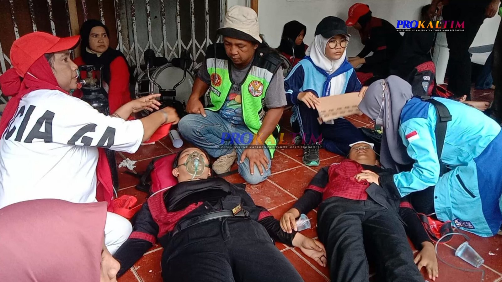 11 Peserta Pawai Pembangunan Nyaris Pingsan, di Evakusi Relawan, Begini Ceritanya