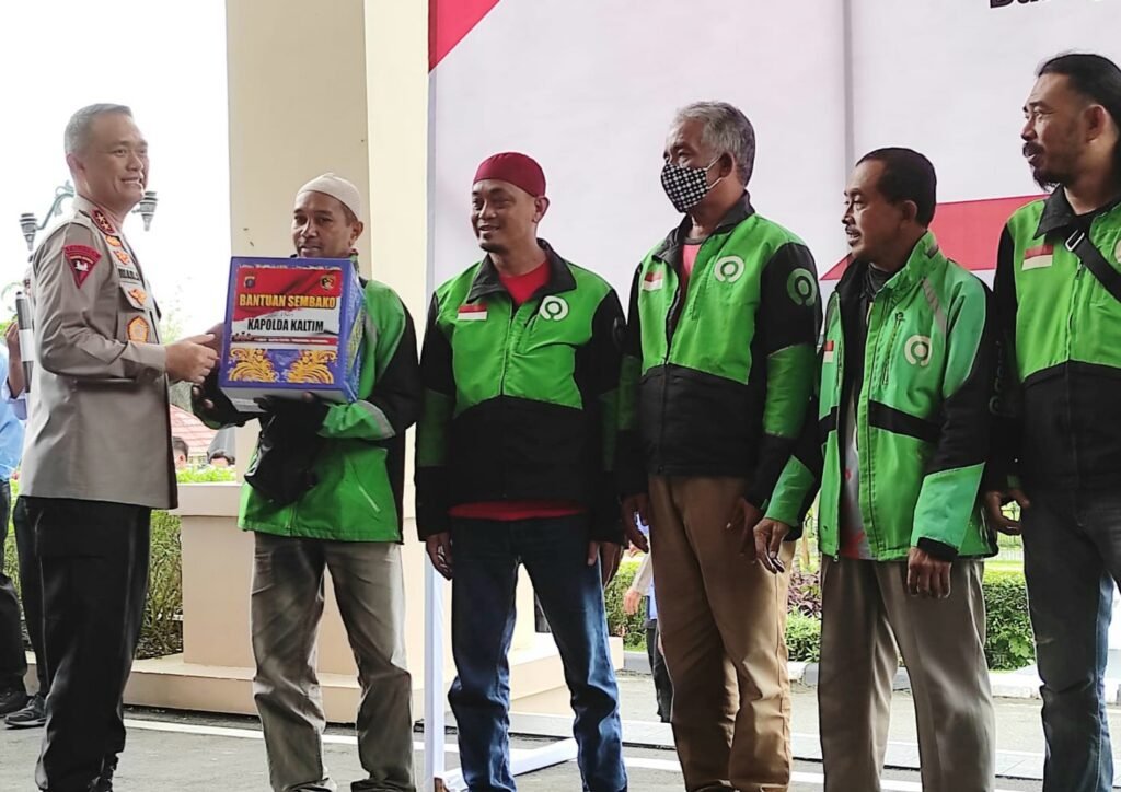 20220920 171843 1000 Ojol Balikpapan Peroleh Paket Sembako dari Polda Kaltim PROKALTIM