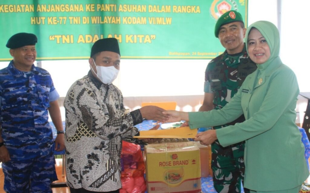 20220926 082721 Hujan Deras Tak Surutkan Pangdam VI/Mlw untuk Anjangsana ke Rumah Prajurit dan Panti Asuhan PROKALTIM