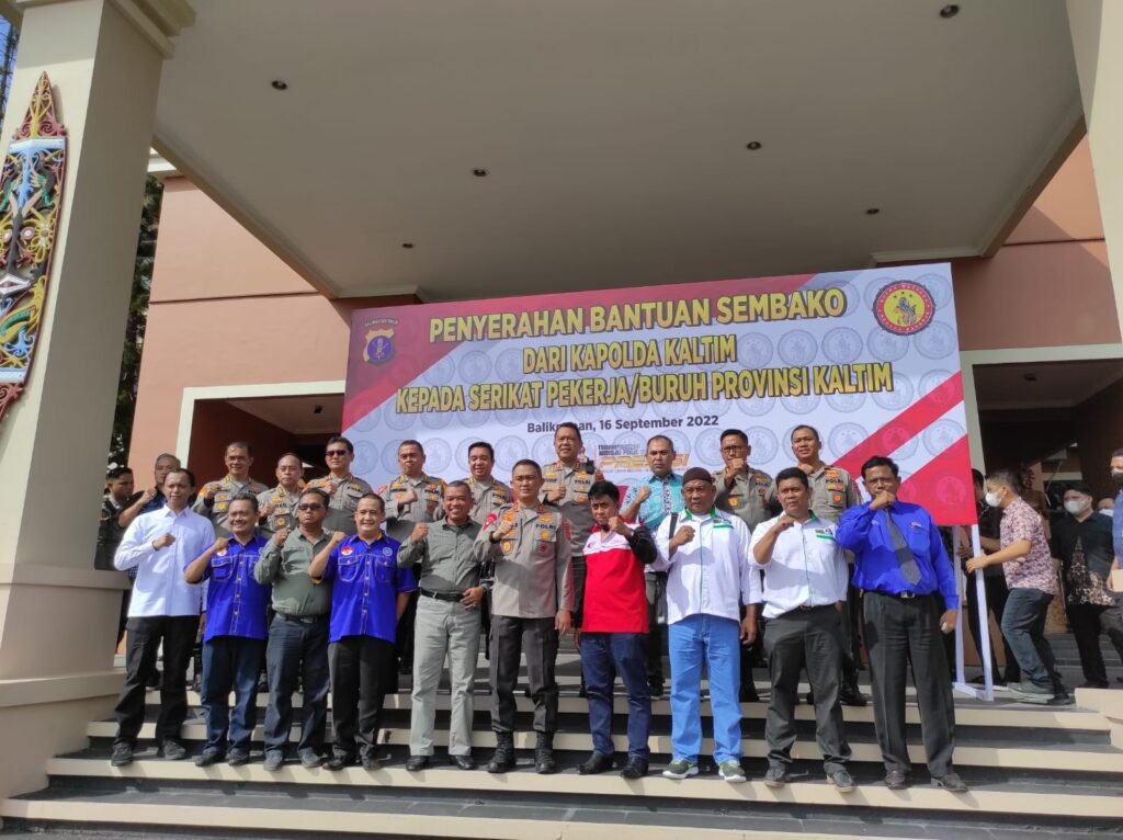 IMG 20220917 WA0002 Polda Kaltim Berikan Bantuan 1.000 Paket Sembako Kepada Buruh yang Terdampak Kenaikan BBM PROKALTIM