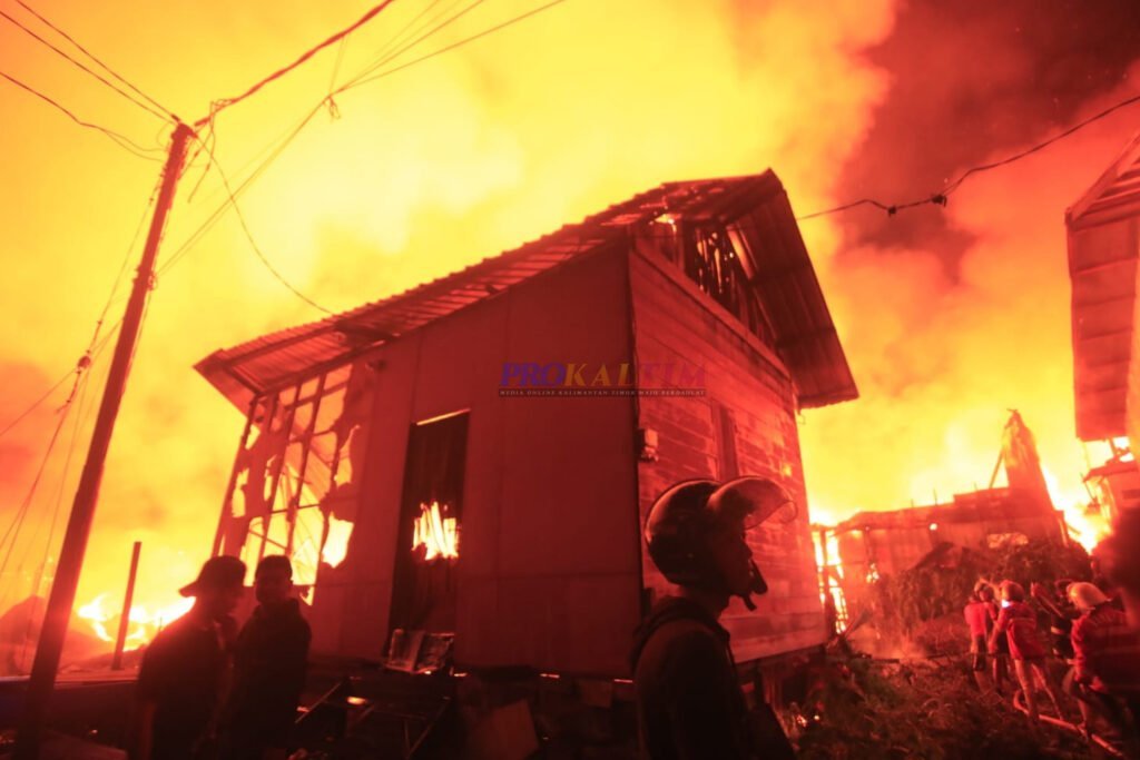 InShot 20220903 124634099 Api Lahap 24 Bangunan, 108 Jiwa Menjadi Korban PROKALTIM