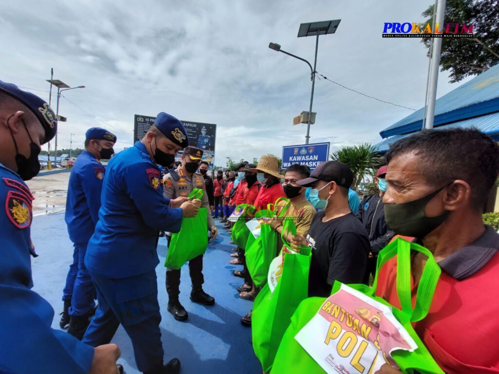 InShot 20220909 153603144 Jum'at Berbagi, Satpolair Polresta Samarinda kolaborasi Kemanusiaan Bersama Warga Sambutan PROKALTIM