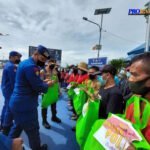 Jum’at Berbagi, Satpolair Polresta Samarinda kolaborasi Kemanusiaan Bersama Warga Sambutan