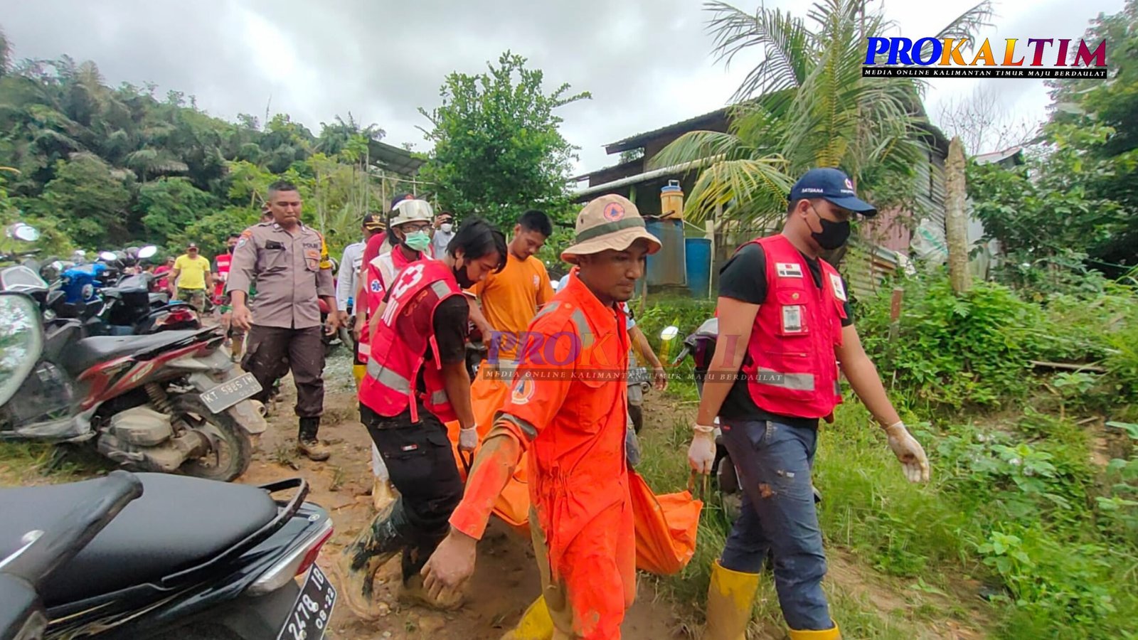 Pencarian 1,5 Jam Akhirnya Belong Korban Longsor Ditemukan
