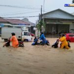 Breaking News!!! Hujan Deras di Samarinda, Arus Lalulintas Lumpuh Akibat Banjir
