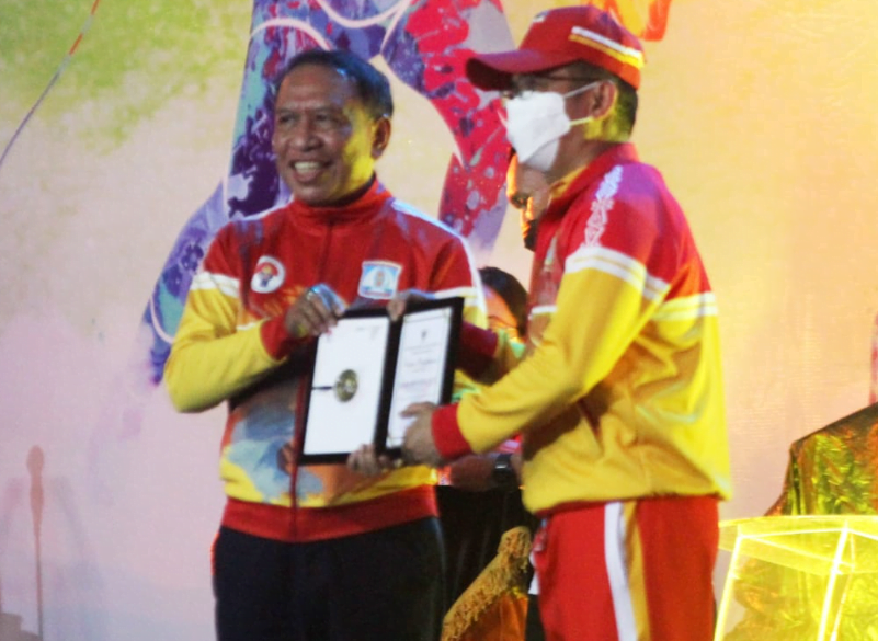 Screenshot 9 10 2022 4 00 25 PM Menpora Berikan Penghargaan Pembina Olahraga Berprestasi Kepada Wali Kota Balikpapan PROKALTIM