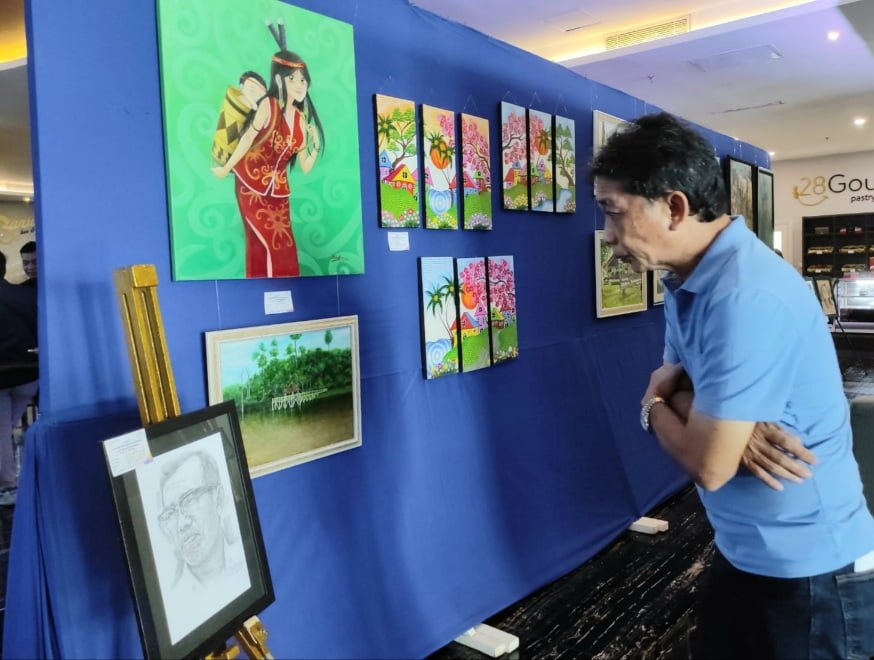 20221002 092710 Pameran Lukisan Road to Australie Meriahkan HUT Hotel Platinum Balikpapan PROKALTIM