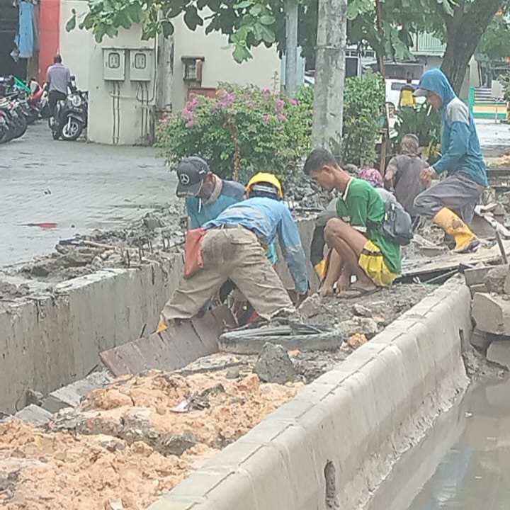 Perbaikan Drainase di Kawasan Plaza Bunsay, Ini Tanggapan Kontraktornya