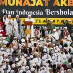 Habib Rizieq Hadir. Puluhan Ribu Orang Hadiri Reuni 212. Anies Tidak Diundang