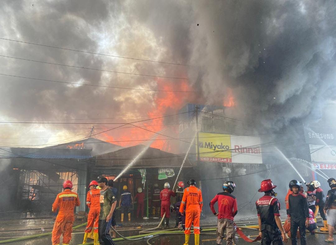 Kebakaran Di Loa Janan Kota Samarinda, Damkar Sempat Kesulitan Padamkan Api, Ini Kendalanya