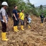 Plt Direktur PTMB Cek Langsung Kebocoran Pipa Transmisi