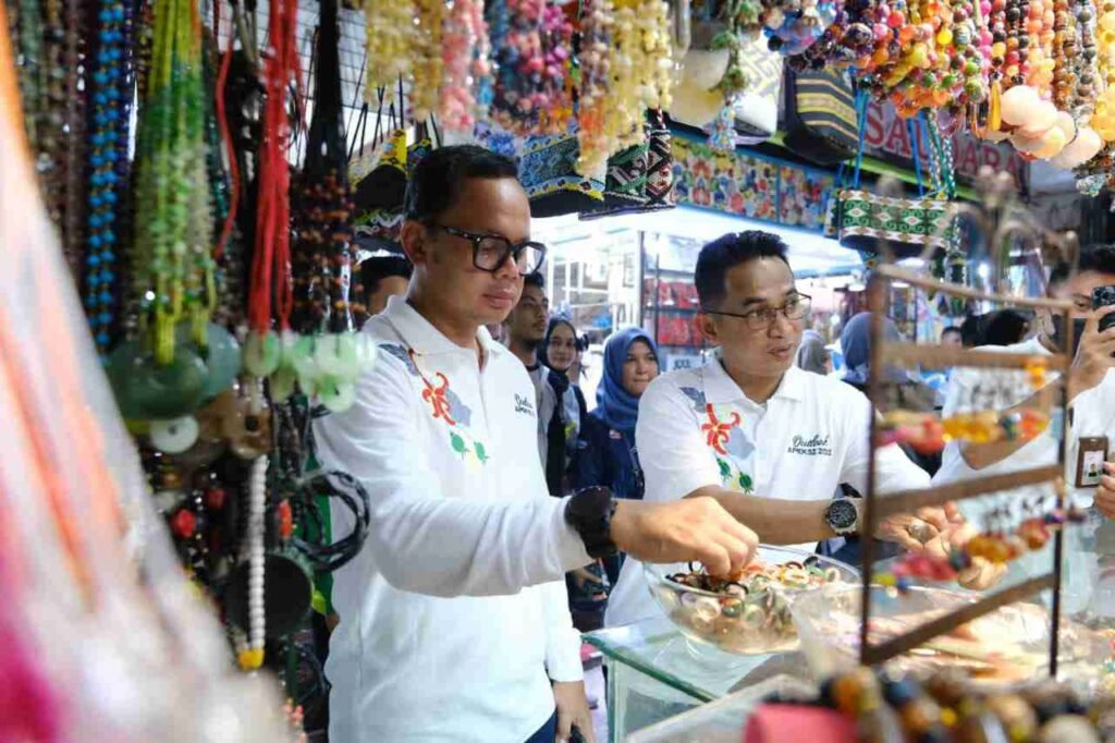 WhatsApp Image 2022 12 19 at 12.00.00 Wali Kota Balikpapan Ajak Wali Kota Anggota Apeksi Belanja Oleh-oleh di Pasar Inpres Kebun Sayur PROKALTIM