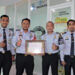 Kantor Imigrasi Balikpapan Raih Penghargaan Atas Pelayanan Terbaik di MPP Kota Balikpapan
