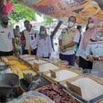 tinjau harga bahan pokok