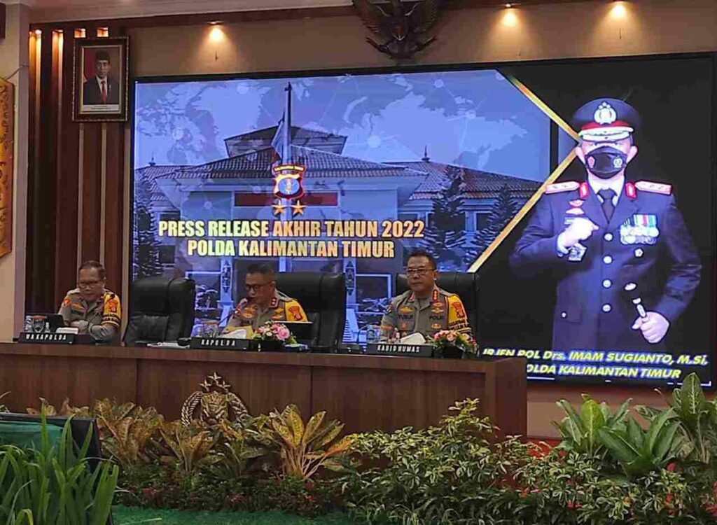 WhatsApp Image 2023 01 02 at 09.45.08 Polda Kaltim Gelar Konferensi Pers Akhir Tahun 2022 PROKALTIM