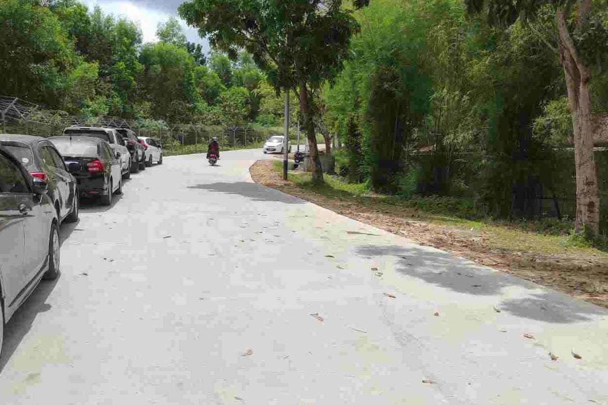 WhatsApp Image 2023 01 12 at 09.35.30 1 Hasanuddin Meminta Kepada Pihak Pekerja Proyek, Segera Bersihkan dan Rapikan Tumpukan Galian Tanah PROKALTIM
