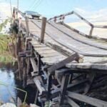 Jembatan Kayu di Muara Muntai Kukar Rusak Berat, Dana Rp 400 Juta Disiapkan Untuk Perbaikan Sementara Jembatan