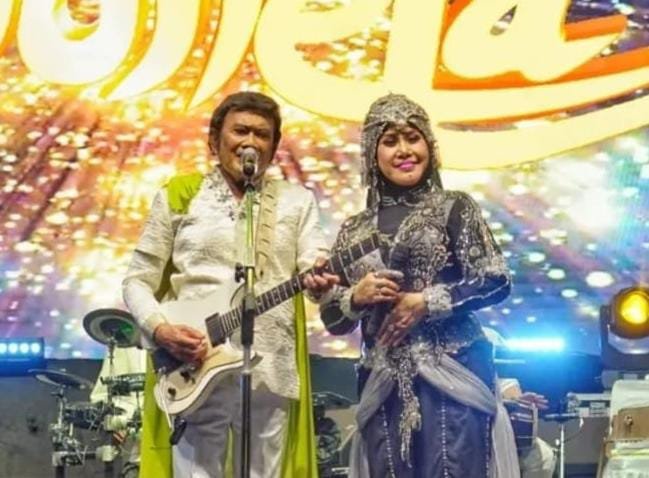 Ribuan Masyarakat Balikpapan Tumpah Ruah Menikmati Lagu Dangdut Rhoma Irama, Elvy Sukaesih dan Iyeth Bustami