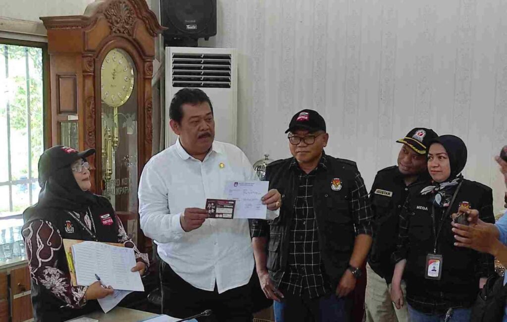 Sosialisasi KPU Balikpapan di Ruang Rapat DPRD Balikpapan dan Ketua DPRD Abdulloh Pertama Coklit