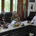 Perdana Coklit, Ketua DPRD Abdulloh Lakukan Coklit Didampingi Ketua KPU Balikpapan